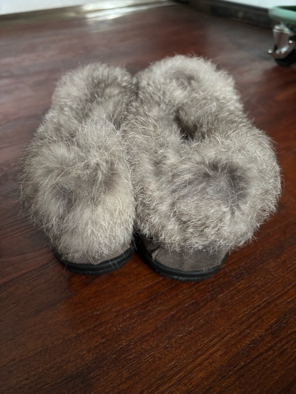 Softmoc Rabbit-Fur Moccasin Slippers - Picture 2 of 6